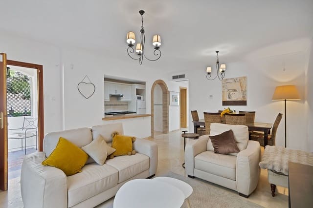 2 sypialnia Apartament na sprzedaż w Nueva Andalucia, Marbella z basenem garażem - 395 000 € (Ref: 9638902)