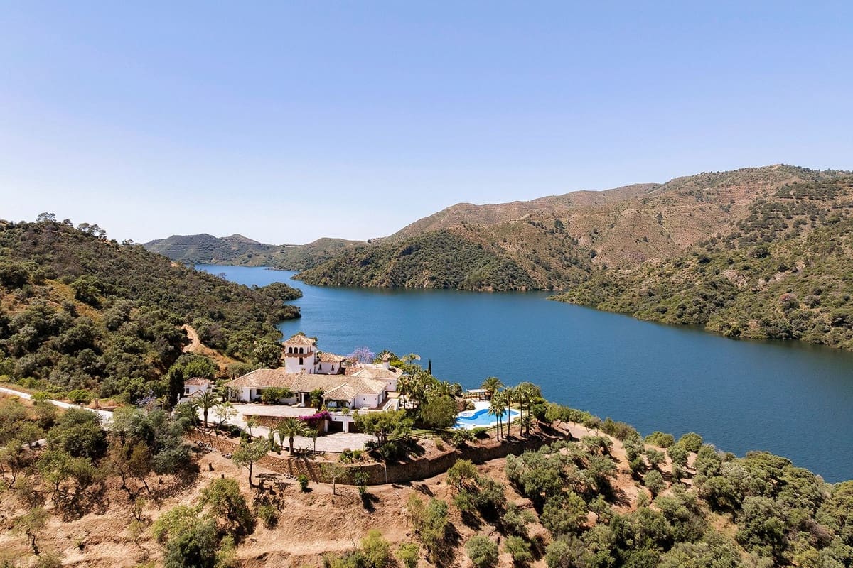 5 sovrum Villa till salu i Istan - 4 995 000 € (Ref: 9649784)