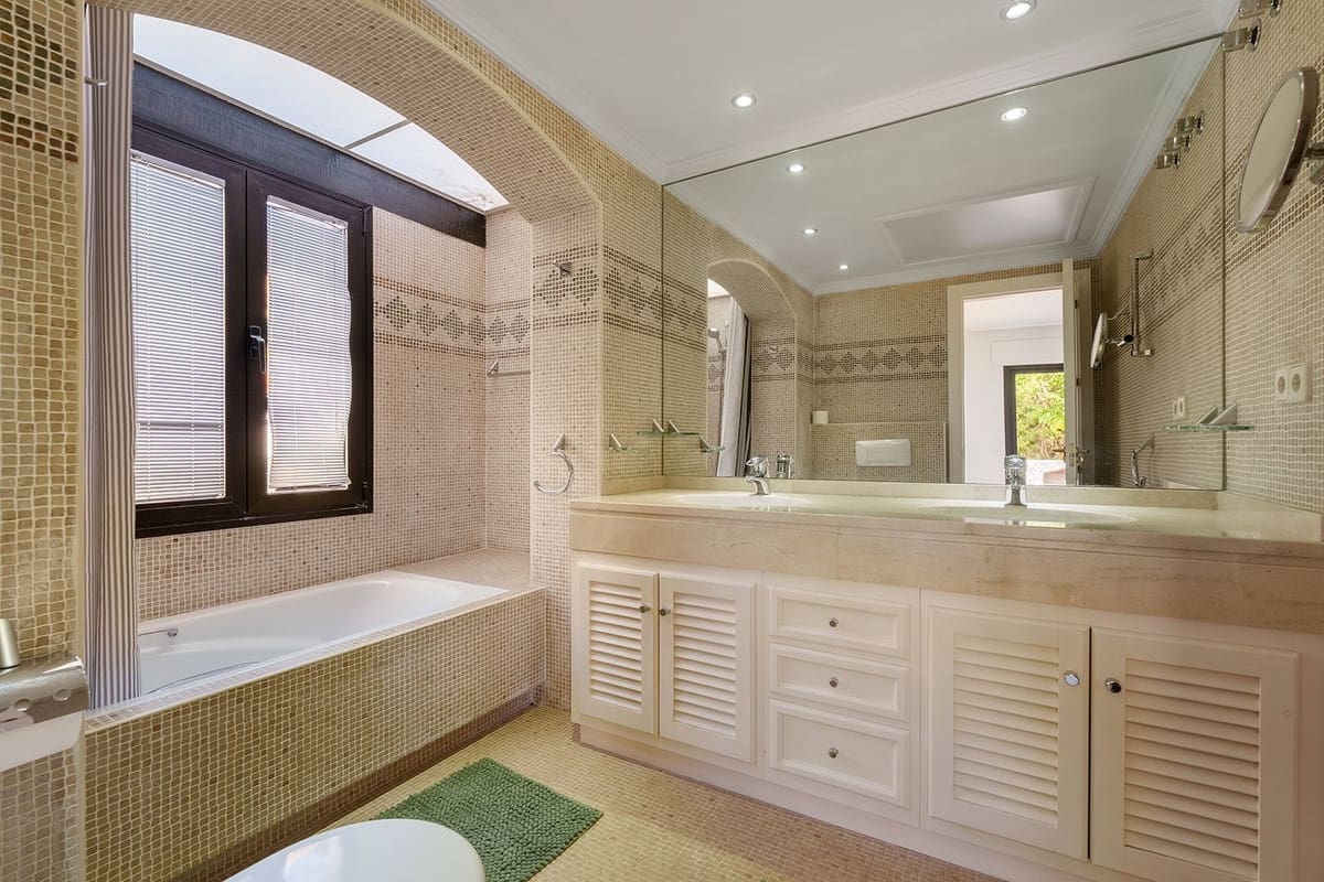 9 sovrum Villa till salu i Benahavis - 8 250 000 € (Ref: 9649936)