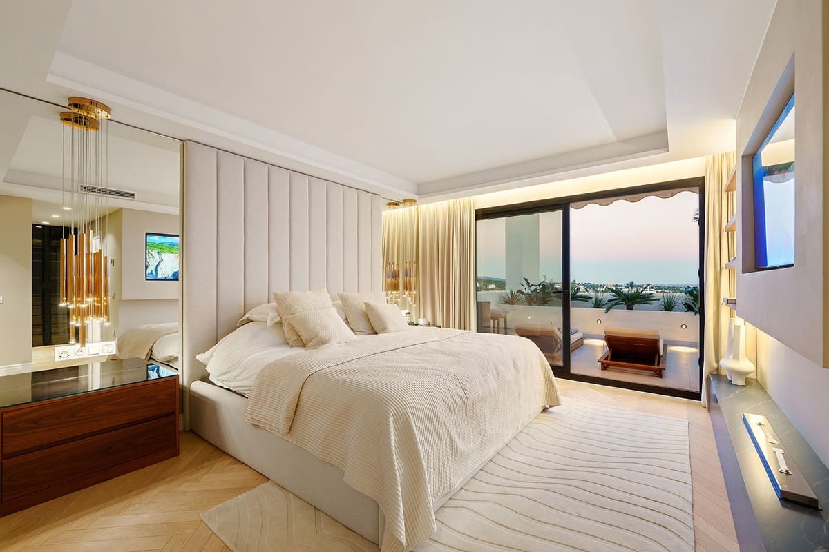 3 sypialnia Apartament na sprzedaż w Nueva Andalucia - 2 750 000 € (Ref: 9649937)