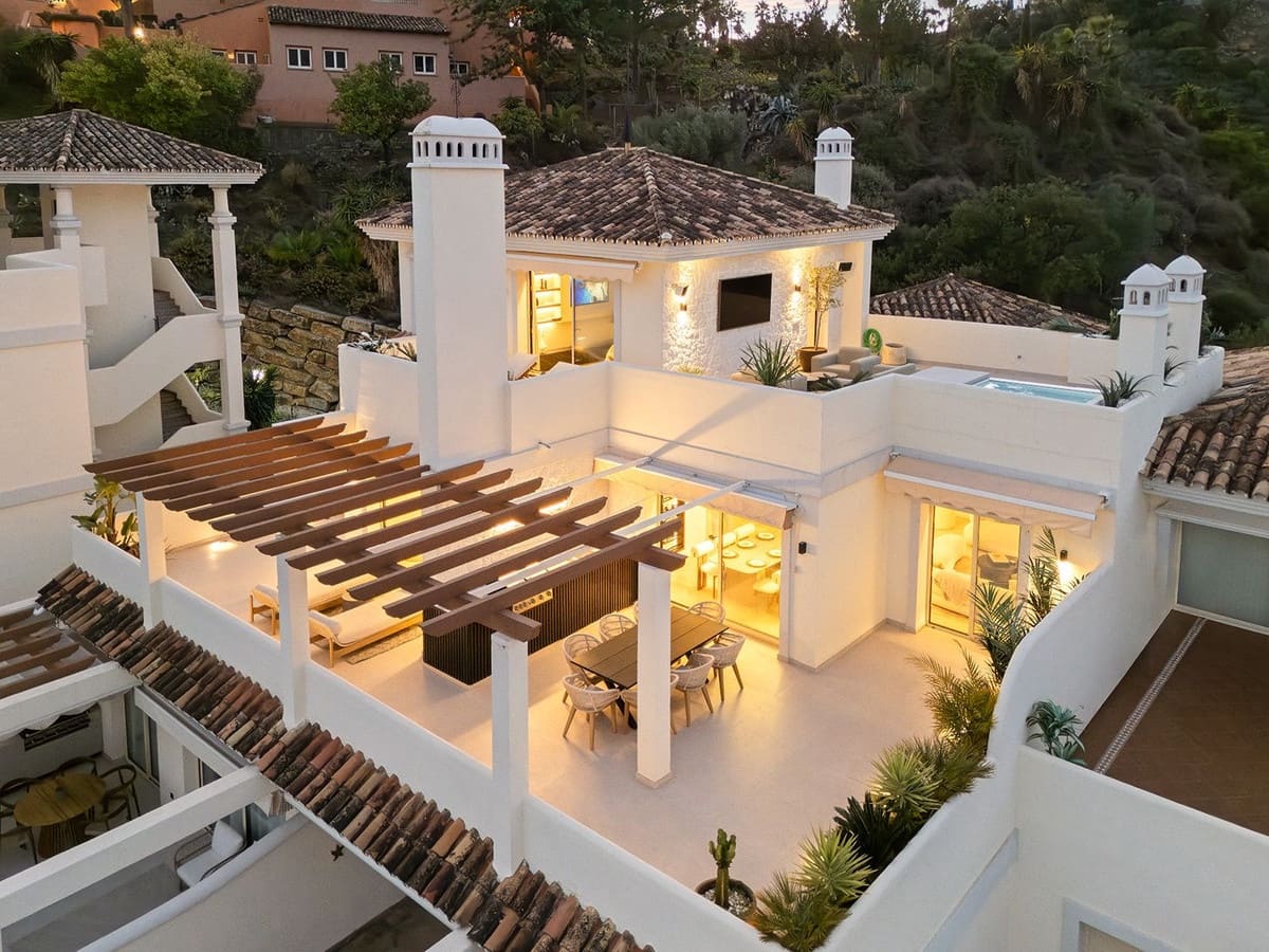 3 sypialnia Apartament na sprzedaż w Nueva Andalucia - 2 750 000 € (Ref: 9649937)