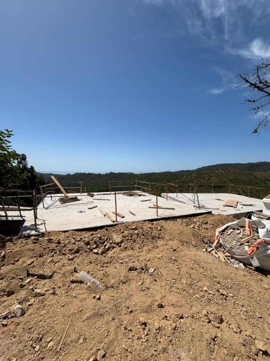 Building Plot for sale in Benahavis - € 2,990,000 (Ref: 9679321)