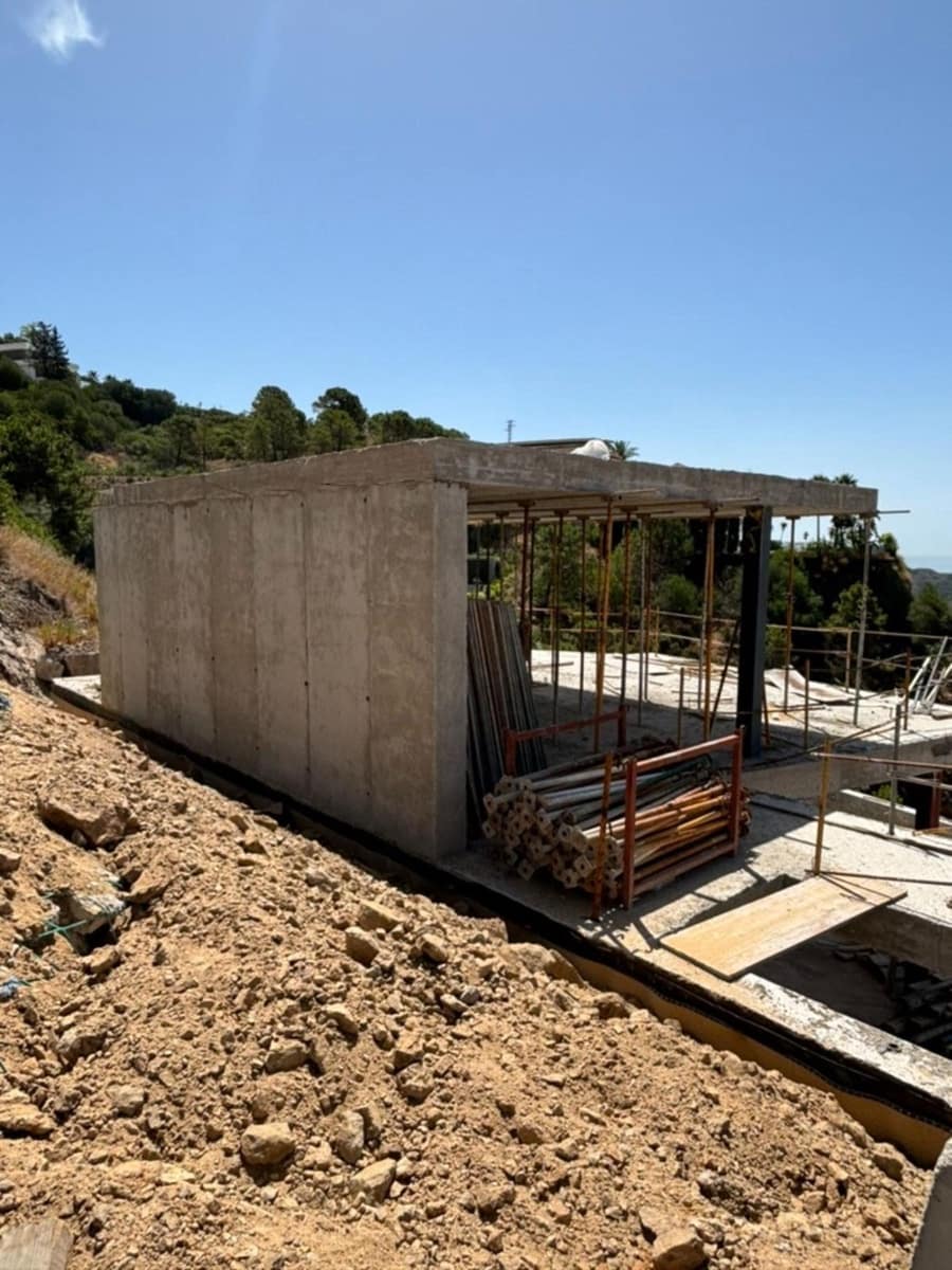 Building Plot for sale in Benahavis - € 2,990,000 (Ref: 9679321)