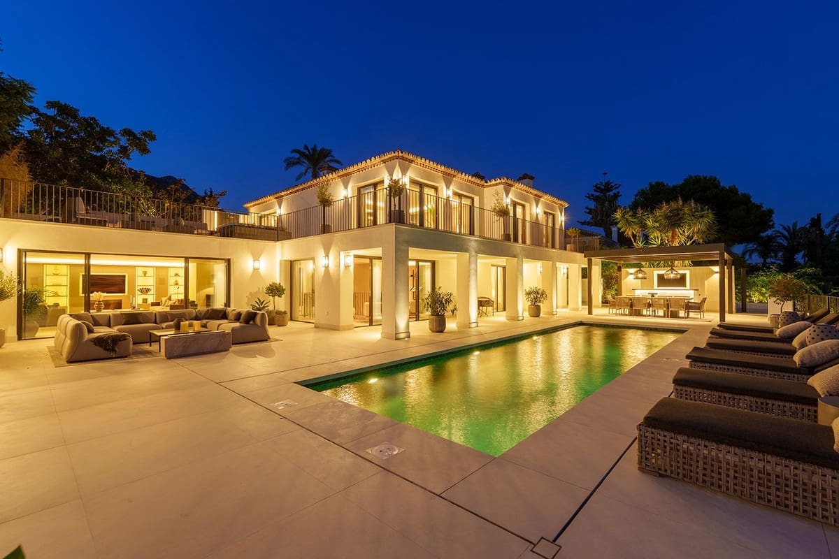 5 bedroom Villa for sale in Golden Mile - € 7,800,000 (Ref: 9716559)