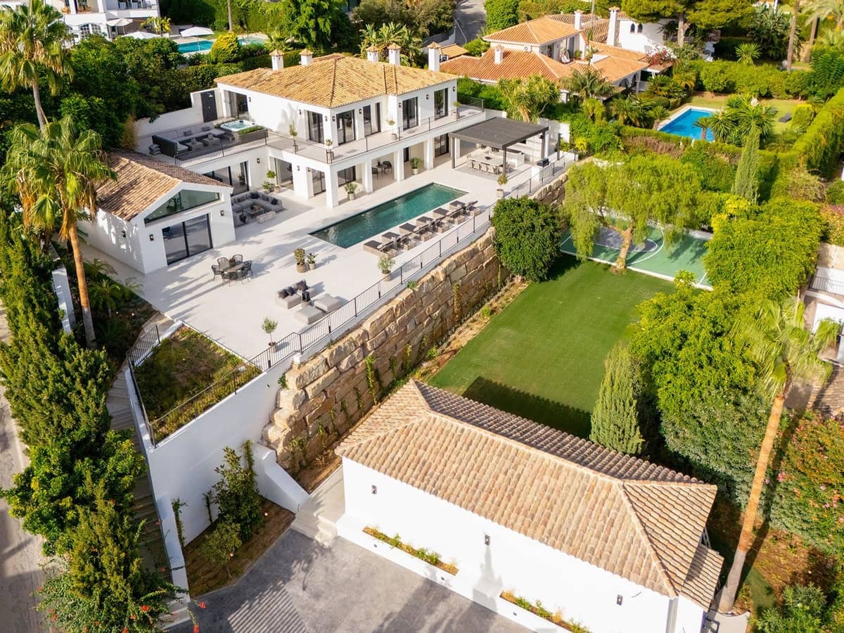 5 bedroom Villa for sale in Golden Mile - € 7,800,000 (Ref: 9716559)
