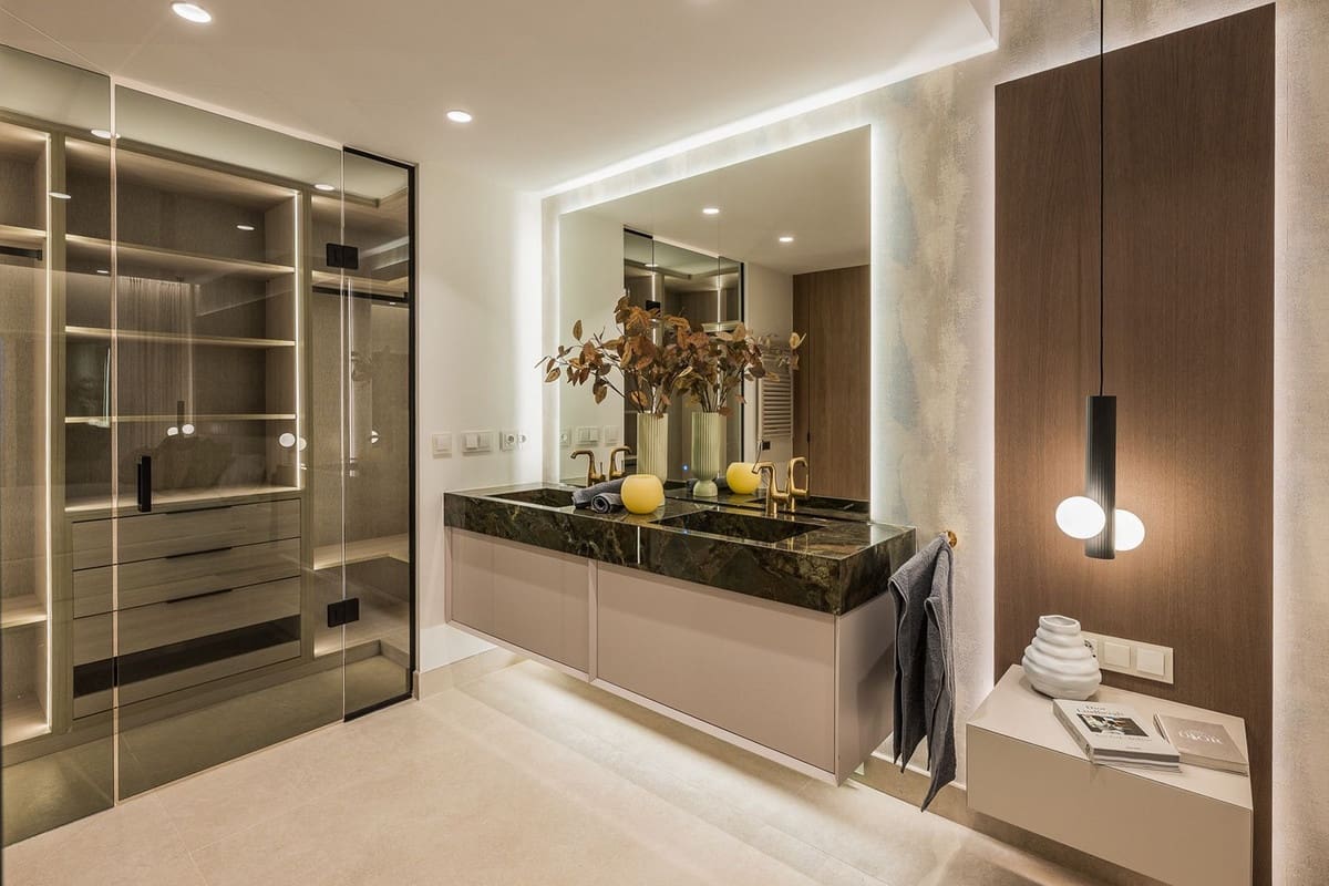 3 bedroom Apartment for sale in New Golden Mile - € 1,995,000 (Ref: 9742939)