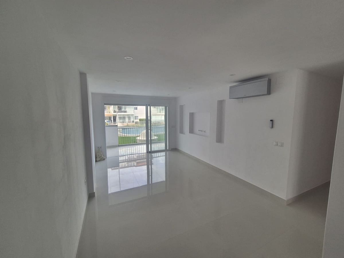 3 slaapkamer Strandappartement te koop in Fuengirola met zwembad - € 595.000 (Ref: 9940758)