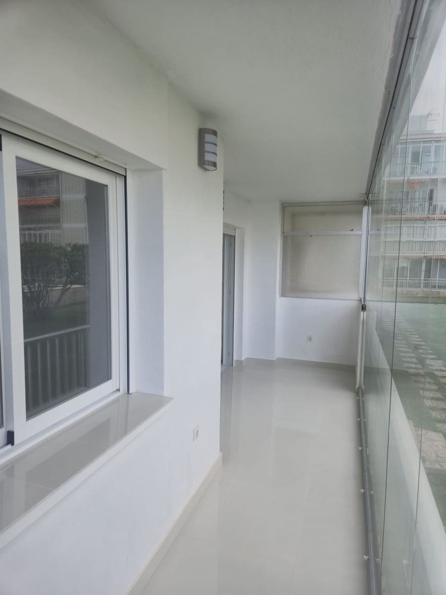 3 bedroom Beach Apartment for sale in Fuengirola with pool - € 595,000 (Ref: 9940758)