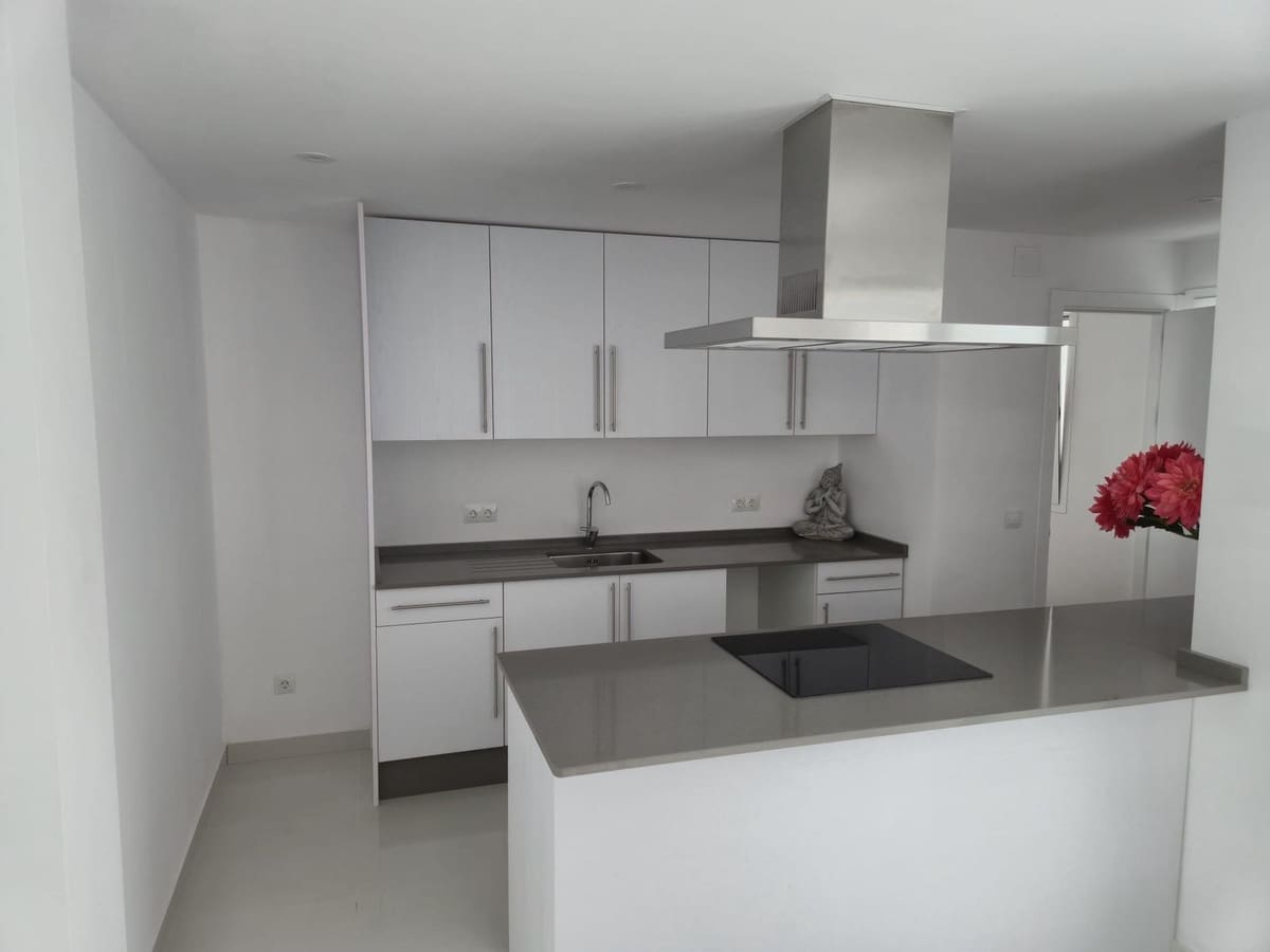 3 bedroom Beach Apartment for sale in Fuengirola with pool - € 595,000 (Ref: 9940758)