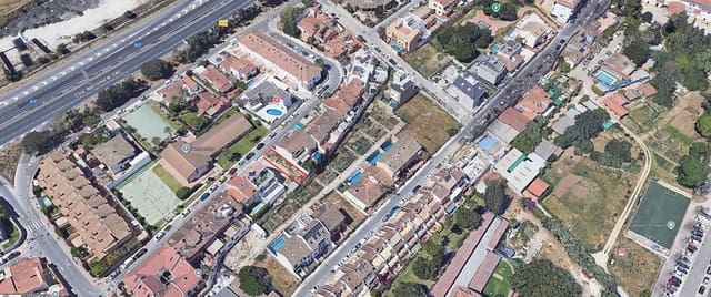 Building Plot for sale in Los Boliches , Fuengirola - € 395,000 (Ref: 9940759)