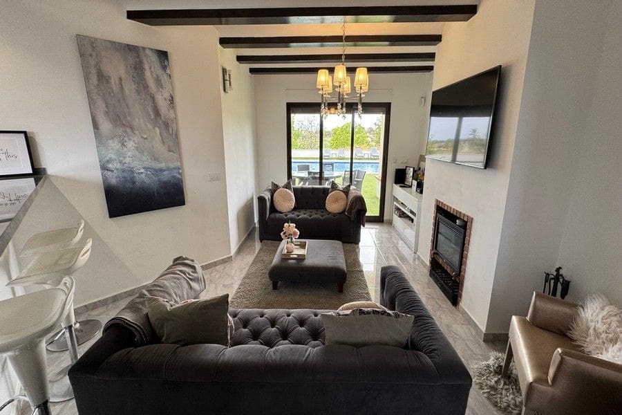 4 makuuhuone Huvila myytävänä paikassa Hacienda del Alamo mukana uima-altaan 
autotalli - 695 000 € (Ref: 10021720)