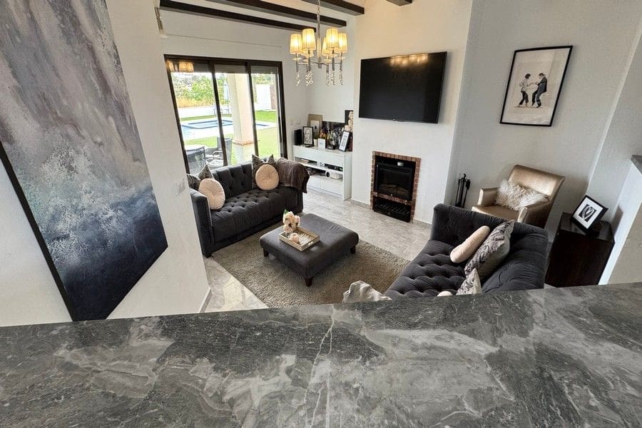 4 makuuhuone Huvila myytävänä paikassa Hacienda del Alamo mukana uima-altaan 
autotalli - 695 000 € (Ref: 10021720)