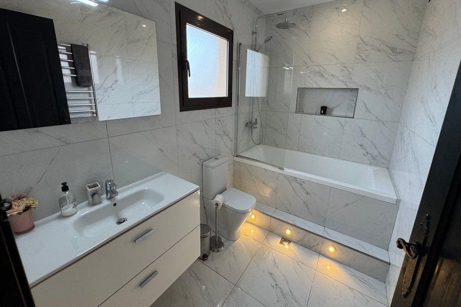4 makuuhuone Huvila myytävänä paikassa Hacienda del Alamo mukana uima-altaan 
autotalli - 695 000 € (Ref: 10021720)