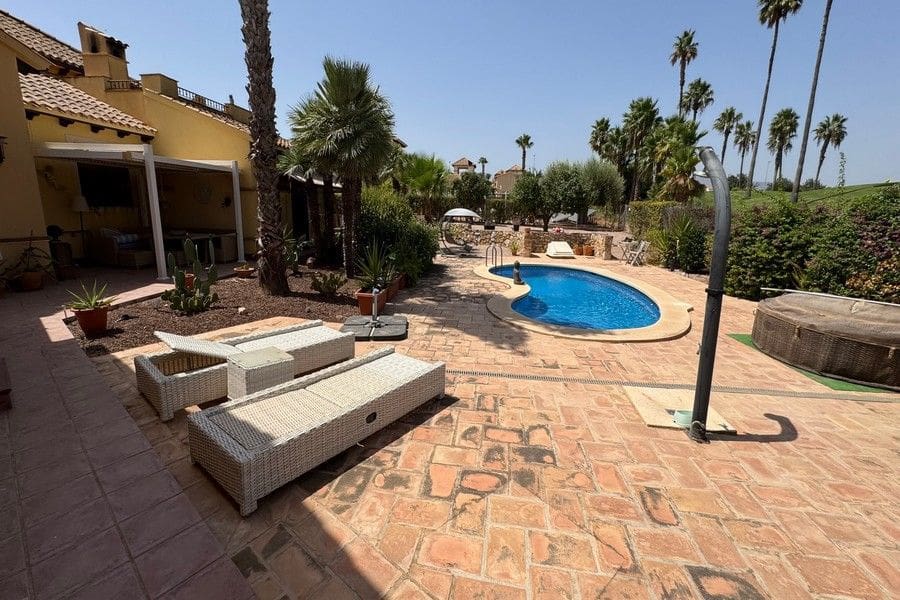 3 bedroom Villa for sale in Hacienda del Alamo with pool garage - € 414,000 (Ref: 10023280)