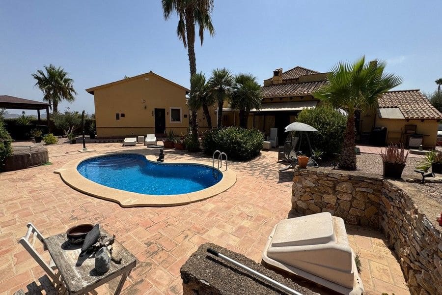 3 bedroom Villa for sale in Hacienda del Alamo with pool garage - € 414,000 (Ref: 10023280)