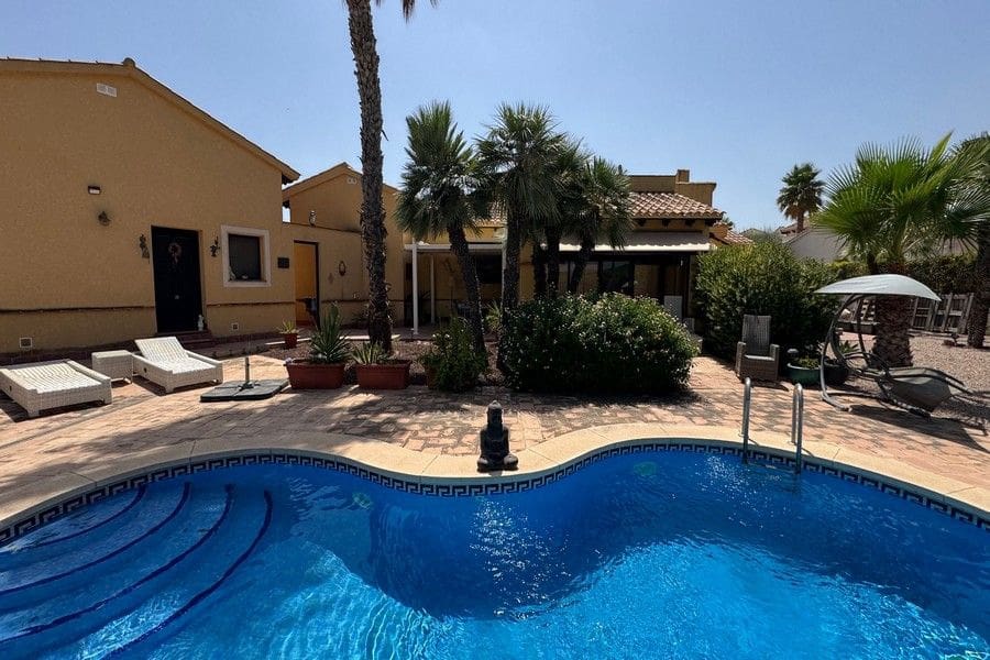 3 bedroom Villa for sale in Hacienda del Alamo with pool garage - € 414,000 (Ref: 10023280)