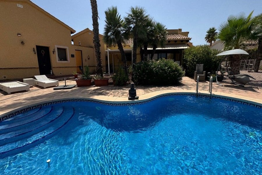 3 bedroom Villa for sale in Hacienda del Alamo with pool garage - € 414,000 (Ref: 10023280)