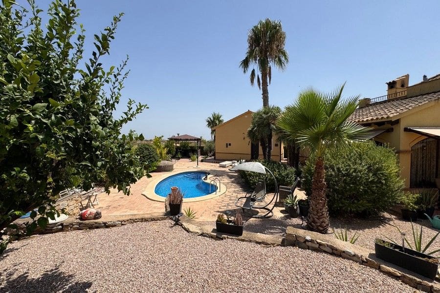 3 bedroom Villa for sale in Hacienda del Alamo with pool garage - € 414,000 (Ref: 10023280)