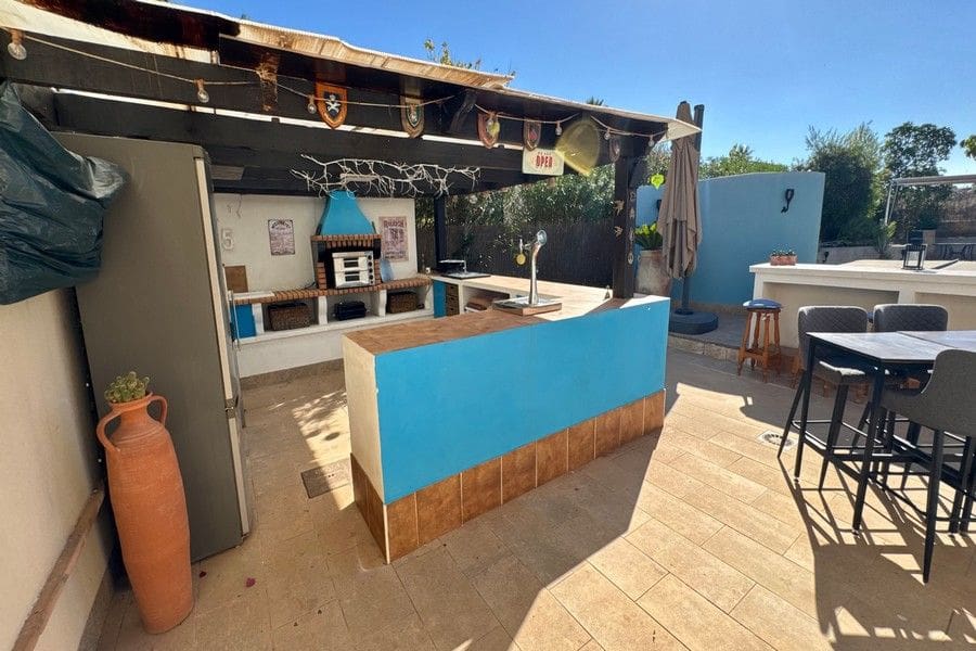 3 bedroom Villa for sale in Fuente Alamo de Murcia with pool garage - € 499,950 (Ref: 10113552)