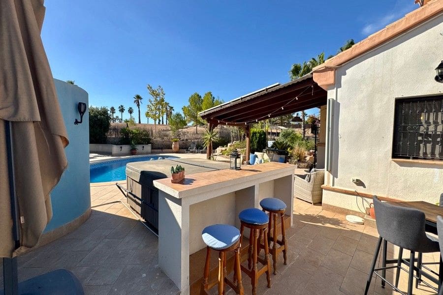 3 bedroom Villa for sale in Fuente Alamo de Murcia with pool garage - € 499,950 (Ref: 10113552)