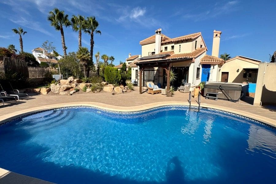 3 bedroom Villa for sale in Fuente Alamo de Murcia with pool garage - € 499,950 (Ref: 10113552)