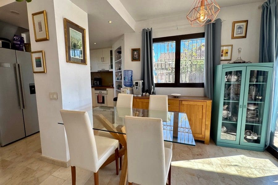 3 bedroom Villa for sale in Fuente Alamo de Murcia with pool garage - € 499,950 (Ref: 10113552)