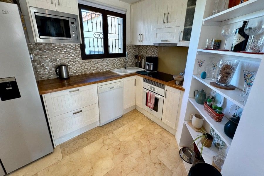 3 bedroom Villa for sale in Fuente Alamo de Murcia with pool garage - € 499,950 (Ref: 10113552)