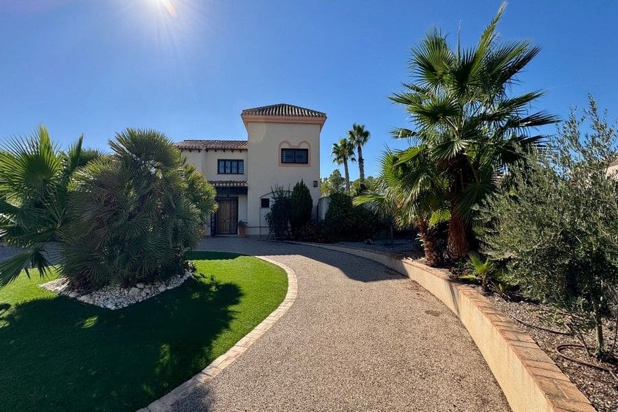 3 bedroom Villa for sale in Fuente Alamo de Murcia with pool garage - € 499,950 (Ref: 10113552)