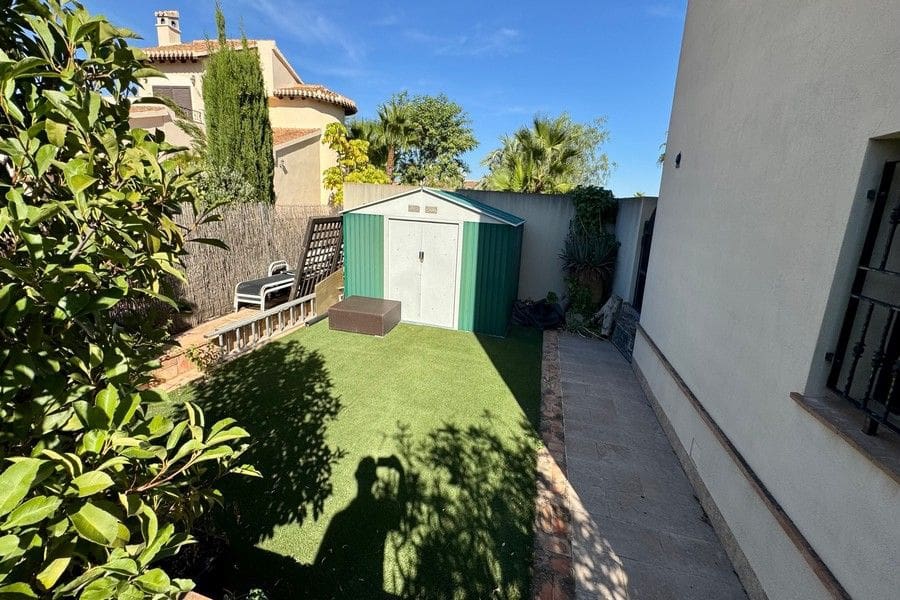 3 bedroom Villa for sale in Fuente Alamo de Murcia with pool garage - € 499,950 (Ref: 10113552)