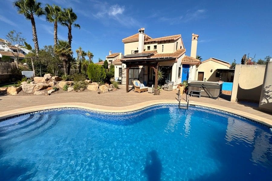 3 bedroom Villa for sale in Fuente Alamo de Murcia with pool garage - € 499,950 (Ref: 10113552)