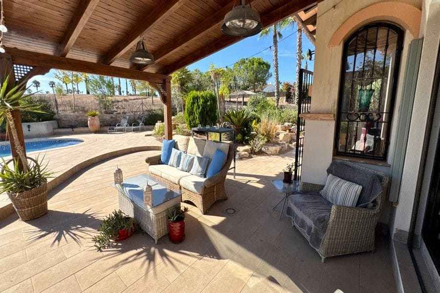 3 bedroom Villa for sale in Fuente Alamo de Murcia with pool garage - € 499,950 (Ref: 10113552)