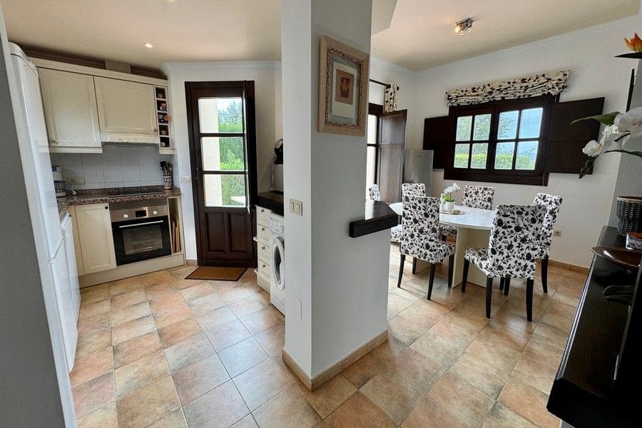 3 bedroom Villa for sale in Fuente Alamo de Murcia with pool garage - € 455,000 (Ref: 10120546)