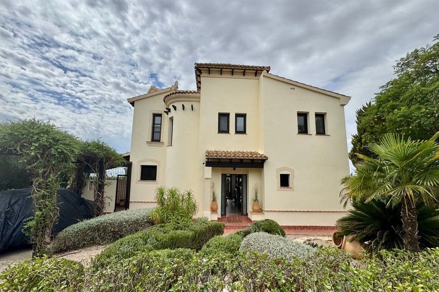 3 bedroom Villa for sale in Fuente Alamo de Murcia with pool garage - € 455,000 (Ref: 10120546)