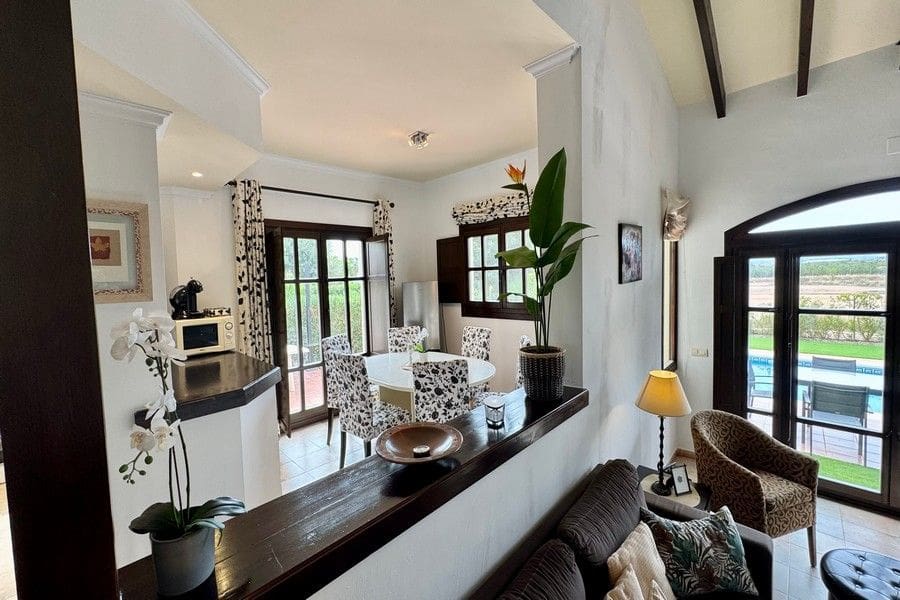 3 bedroom Villa for sale in Fuente Alamo de Murcia with pool garage - € 455,000 (Ref: 10120546)