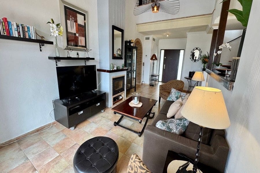3 bedroom Villa for sale in Fuente Alamo de Murcia with pool garage - € 455,000 (Ref: 10120546)