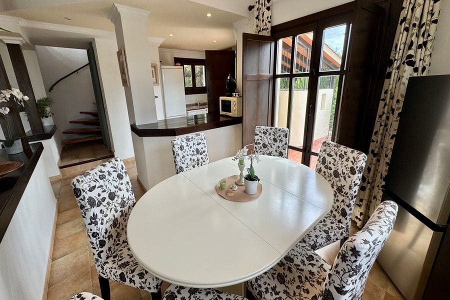 3 bedroom Villa for sale in Fuente Alamo de Murcia with pool garage - € 455,000 (Ref: 10120546)