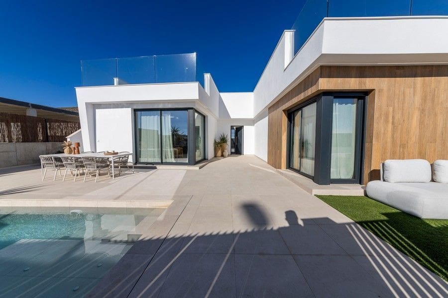 3 bedroom Villa for sale in Banos y Mendigo with pool garage - € 479,900 (Ref: 10140330)