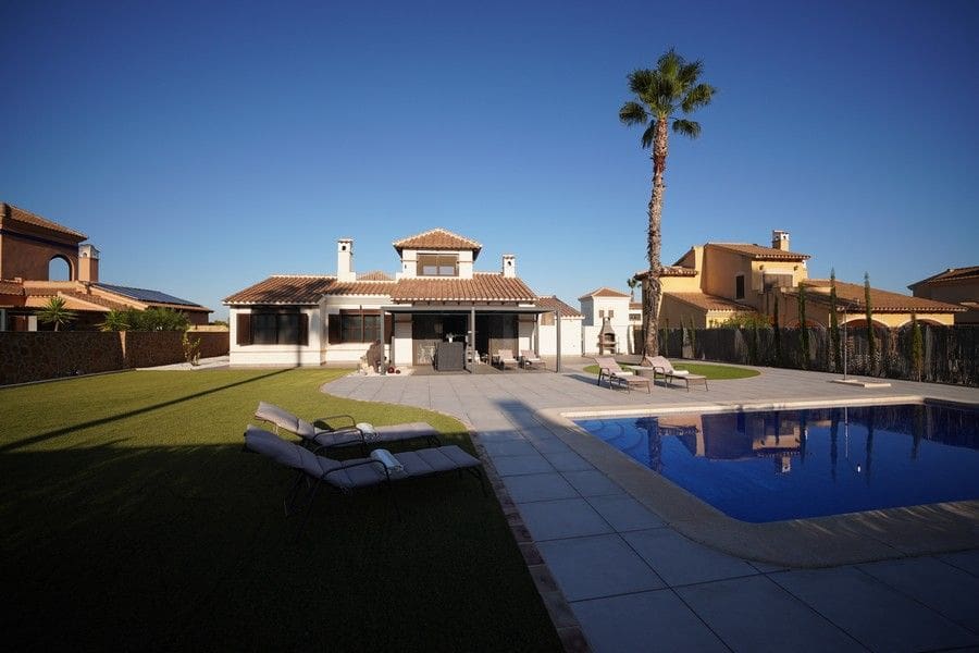 3 sovrum Villa till salu i Hacienda del Alamo med pool garage - 419 900 € (Ref: 10165827)