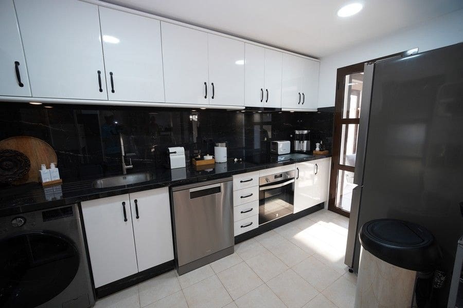 3 sovrum Villa till salu i Hacienda del Alamo med pool garage - 419 900 € (Ref: 10165827)
