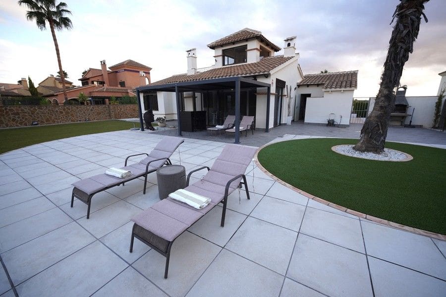3 sovrum Villa till salu i Hacienda del Alamo med pool garage - 419 900 € (Ref: 10165827)