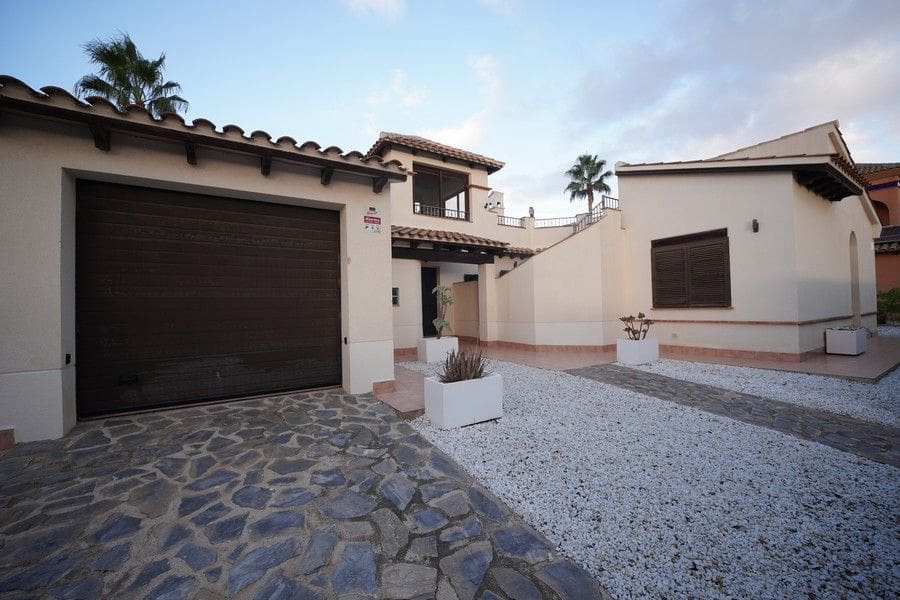 3 sovrum Villa till salu i Hacienda del Alamo med pool garage - 419 900 € (Ref: 10165827)