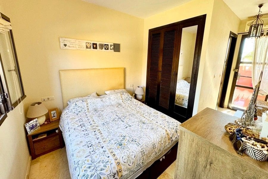 3 sovrum Semi-fristående Villa till salu i Hacienda del Alamo med pool garage - 344 950 € (Ref: 10175630)