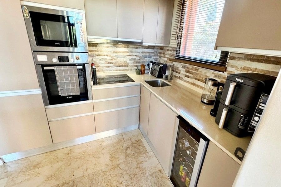 3 sovrum Semi-fristående Villa till salu i Hacienda del Alamo med pool garage - 344 950 € (Ref: 10175630)