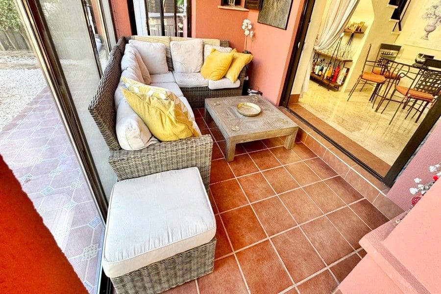 3 sovrum Semi-fristående Villa till salu i Hacienda del Alamo med pool garage - 344 950 € (Ref: 10175630)