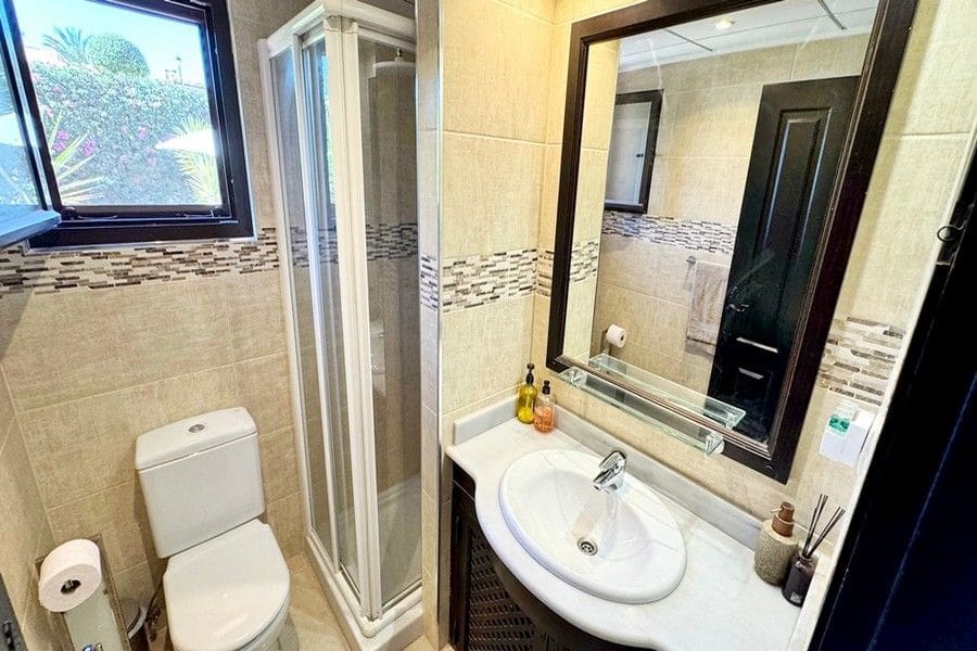 3 sovrum Semi-fristående Villa till salu i Hacienda del Alamo med pool garage - 344 950 € (Ref: 10175630)