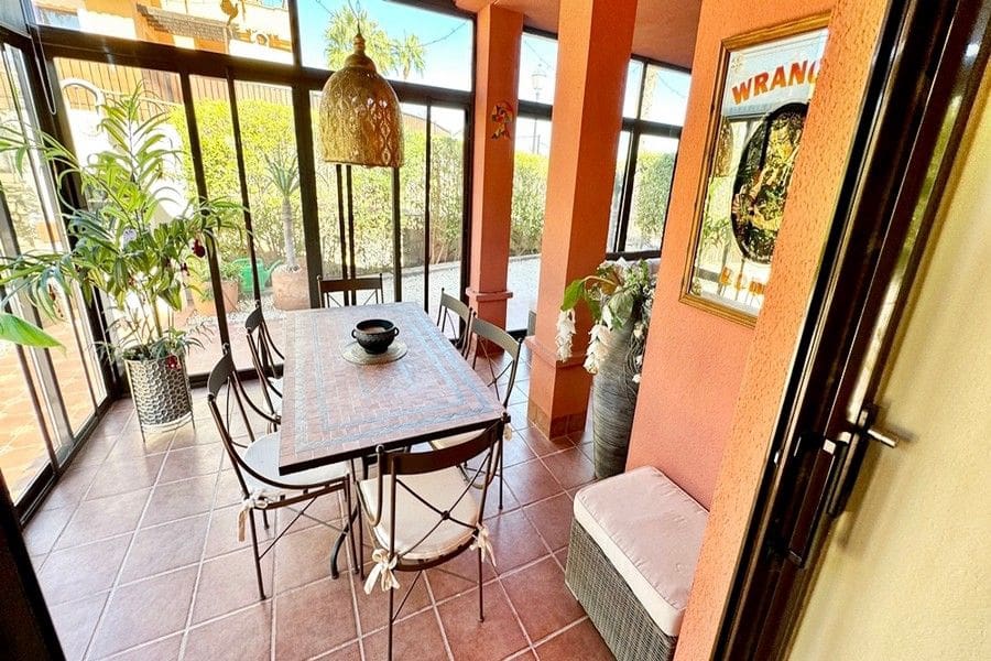 3 sovrum Semi-fristående Villa till salu i Hacienda del Alamo med pool garage - 344 950 € (Ref: 10175630)