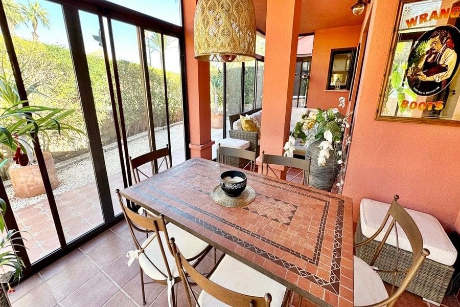 3 sovrum Semi-fristående Villa till salu i Hacienda del Alamo med pool garage - 344 950 € (Ref: 10175630)