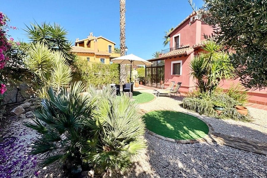 3 sovrum Semi-fristående Villa till salu i Hacienda del Alamo med pool garage - 344 950 € (Ref: 10175630)