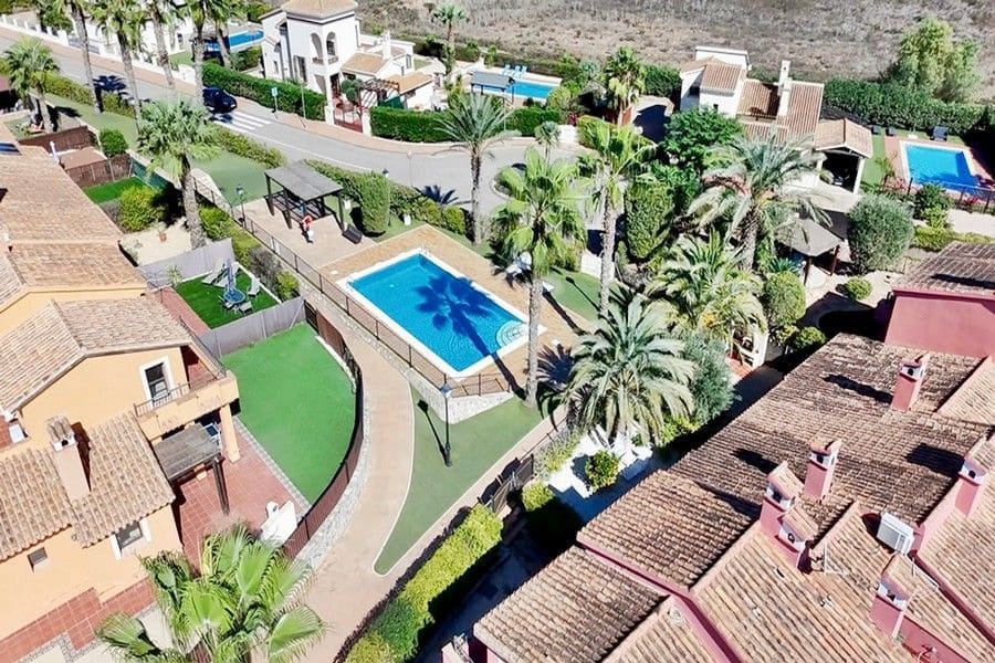 3 sovrum Semi-fristående Villa till salu i Hacienda del Alamo med pool garage - 344 950 € (Ref: 10175630)