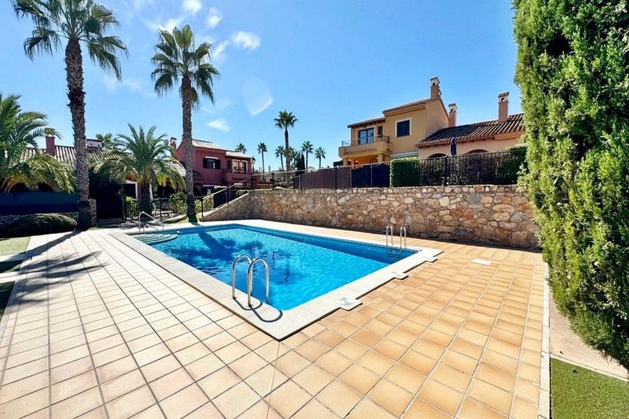 3 sovrum Semi-fristående Villa till salu i Hacienda del Alamo med pool garage - 344 950 € (Ref: 10175630)